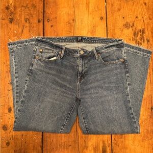 GAP Women's Classic Denim Straight Leg Jeans